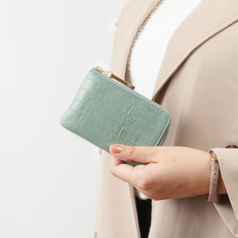 【2日以内発送】コインもカードも鍵も「すっきりきっちり収納！」キーチェーン付きLファスナー小銭入れ／クロコ MH1651