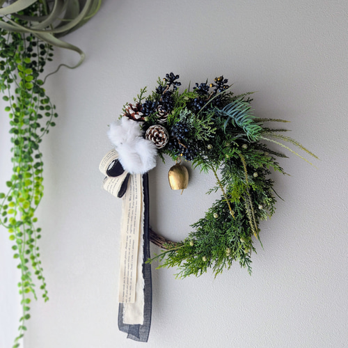 おまとめ★wreath #370 森の香り グリーンと木の実のハーフリース 早割】冬の森＊Christmas Ever Green Wreath～エバーグリーン