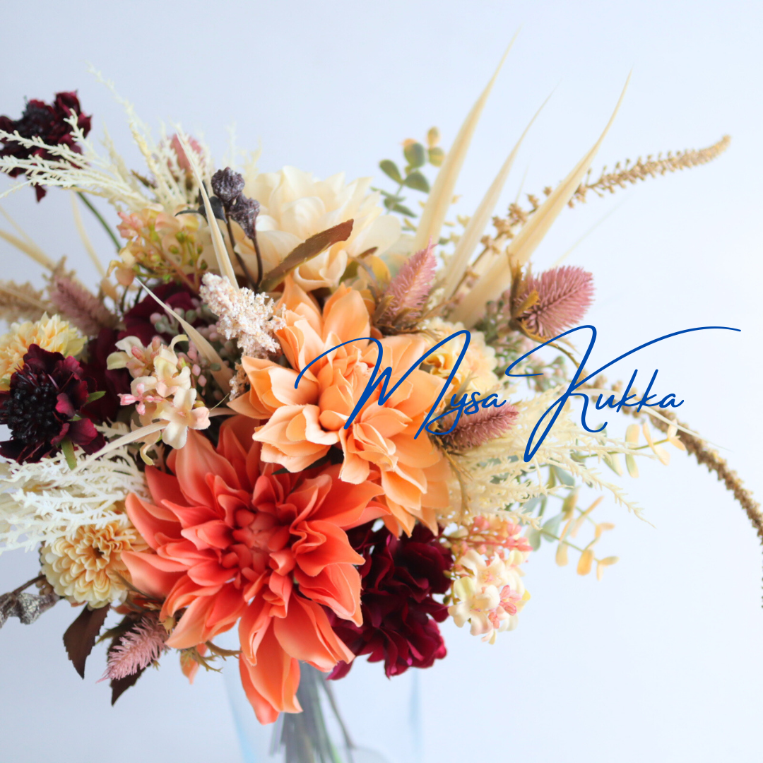 【最短翌日発送】ダリア、アジサイ、スカビオサのクラッチブーケ❁オレンジ、ワインレッド、クリーム