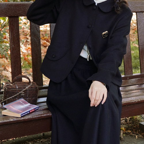 クラシカルレディー 丸襟ウール混ショート丈ジャケット 裾フリル取外し