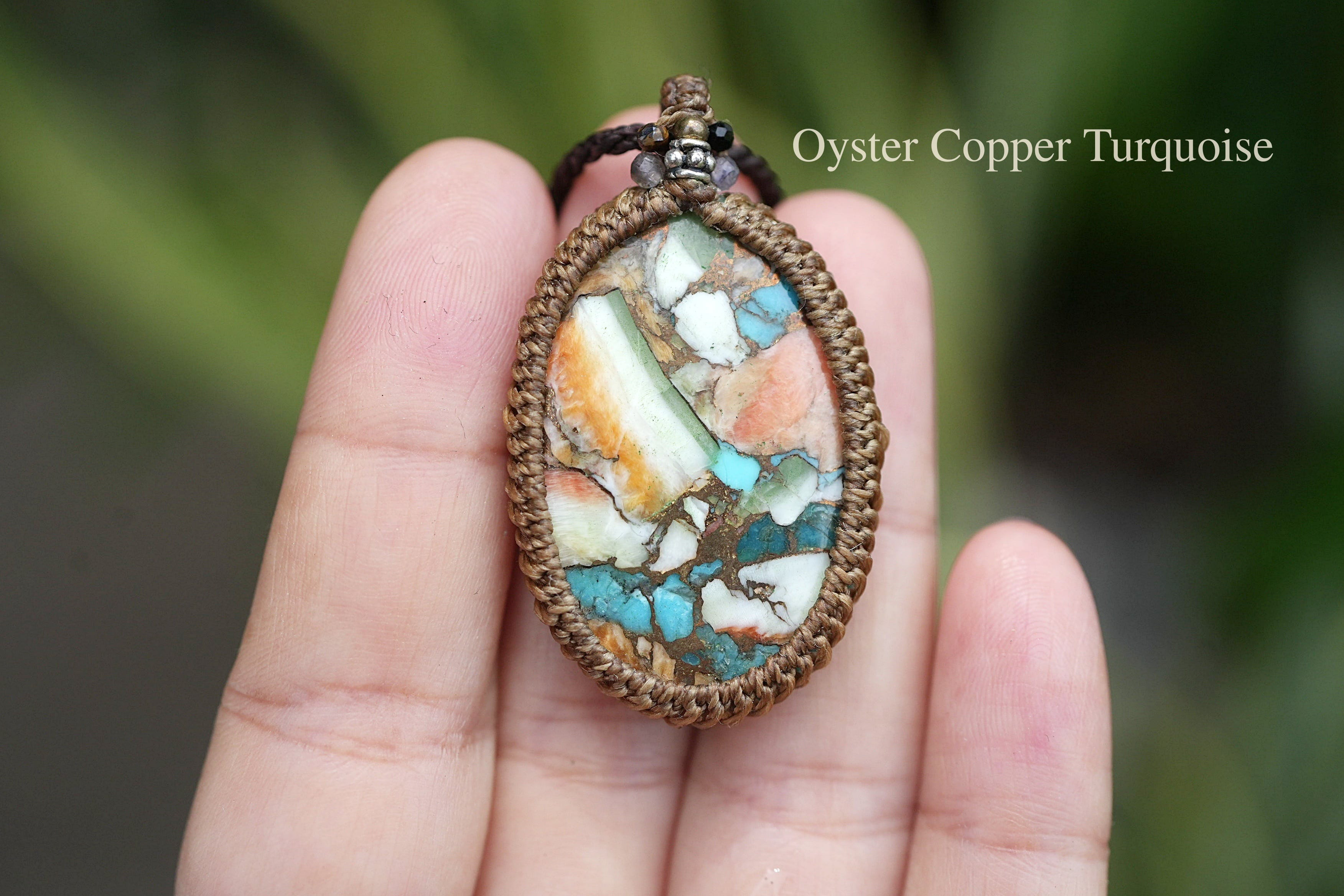 インディアンのお守り★オイスターカッパーターコイズ　マクラメネックレス2138