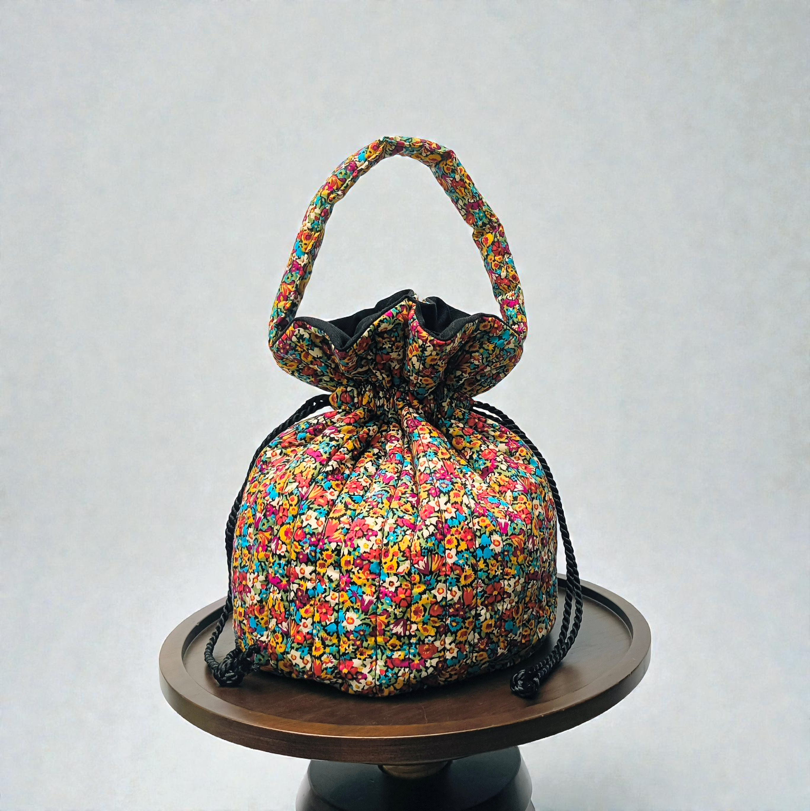 run run bag【アリス・ビクトリア】- リバティ生地  × キルト×  帆布 -