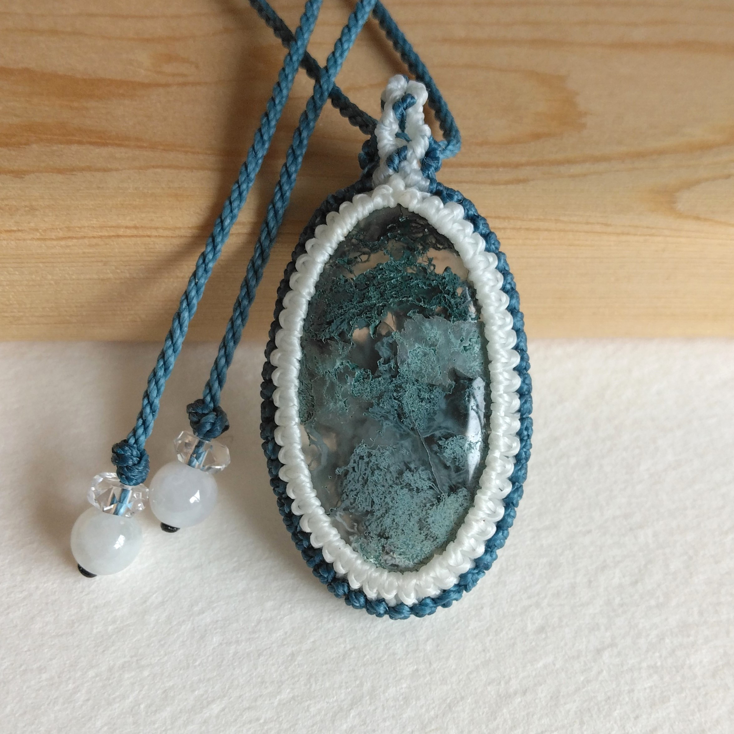 天然石ペンダント　モスアゲート　マクラメ編み　MP7