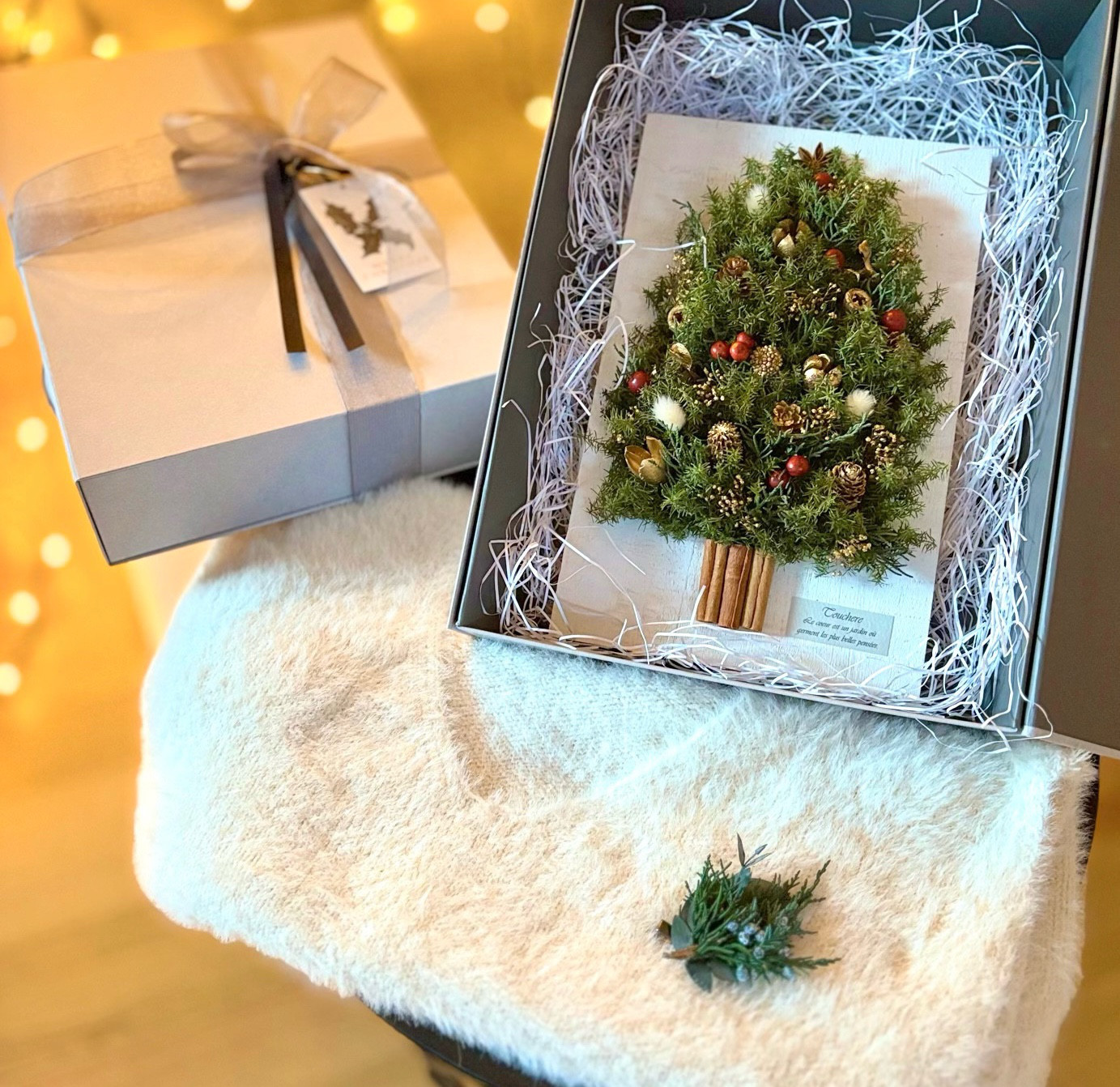 【特集掲載･送料無料】クリスマスツリーとコサージュのギフトセット