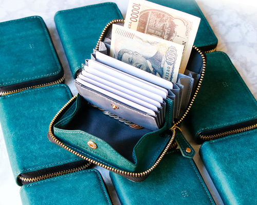 Xmas【SATTO Pro】最上位モデル お札は折らず・膨れない新構造を実現