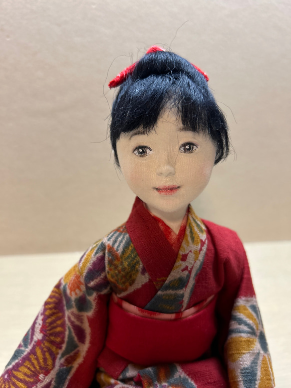 創作人形『着物で横座りで』 石塑粘土・和紙・布・木毛・針金・絹糸