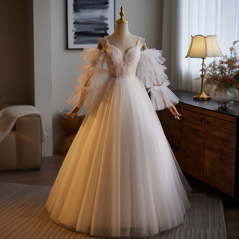 綺麗 白 袖カバーが パール ウェディングドレス 裾引き 高級感 パーティー 結婚式 花嫁 前撮り 披露宴 A7199