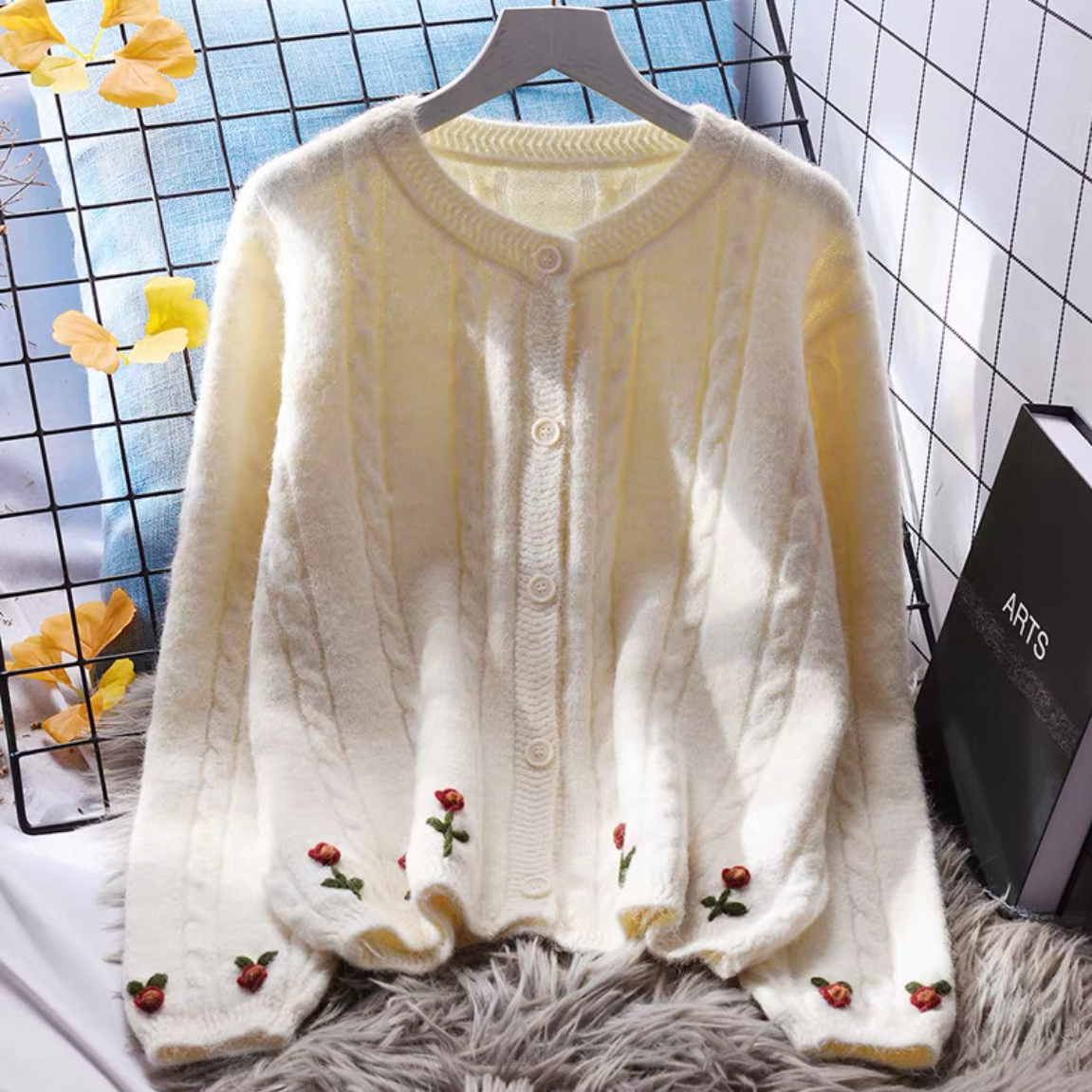 前開きニットセーター、花柄カーディガン、刺繍カーディガン、、花柄ニットセーター、ジャケット、レディース、冬、防寒対策