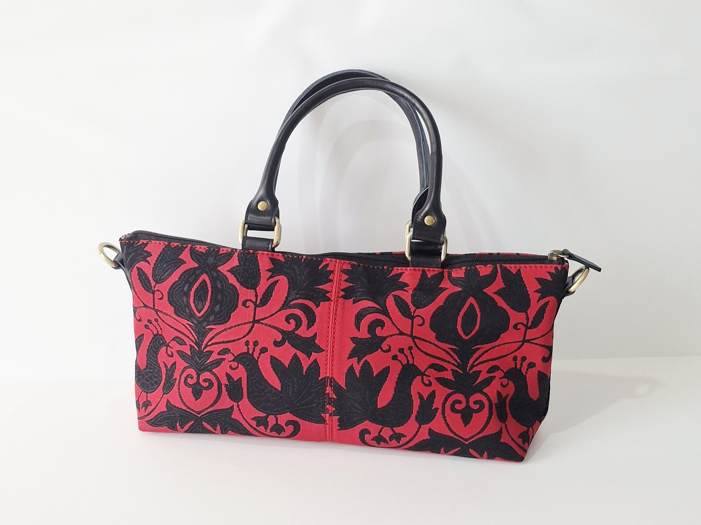 帯バック　AYUMI（アユミ）　２WAY　リメイク　アップサイクル　帯　一点もの　本革　孔雀模様