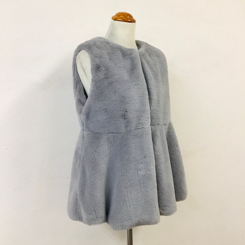 ☆星月夜☆！❣️ウィメンズOK!新品❣️ファー❣️リメイクベスト №A65414 【2025年 秋・冬 AW 新作】ペプラム フェイクファーベスト