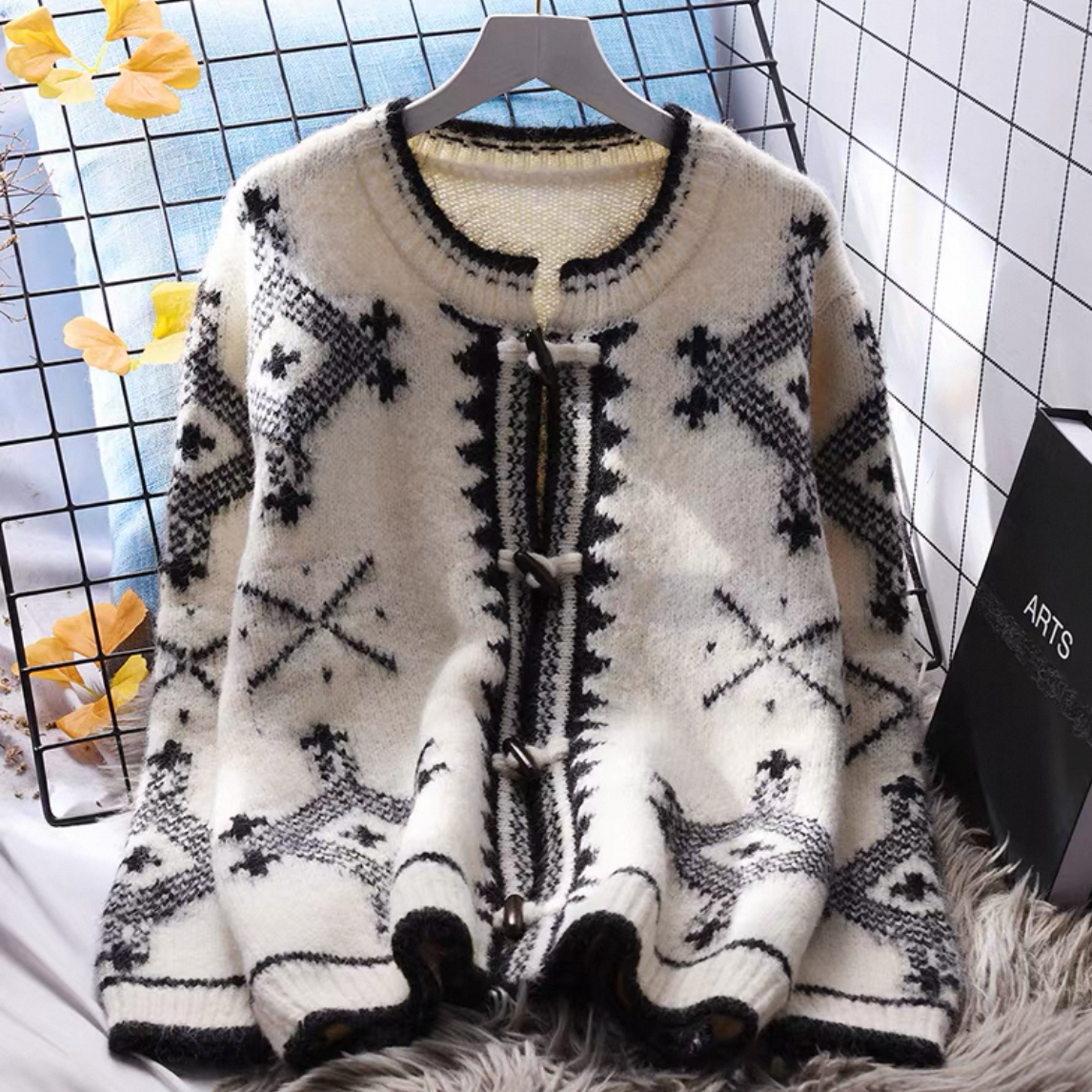 花柄カーディガン、前開きニットセーター、前開きカーディガン、、花柄ニットセーター、ジャケット、レディース、冬、防寒対策