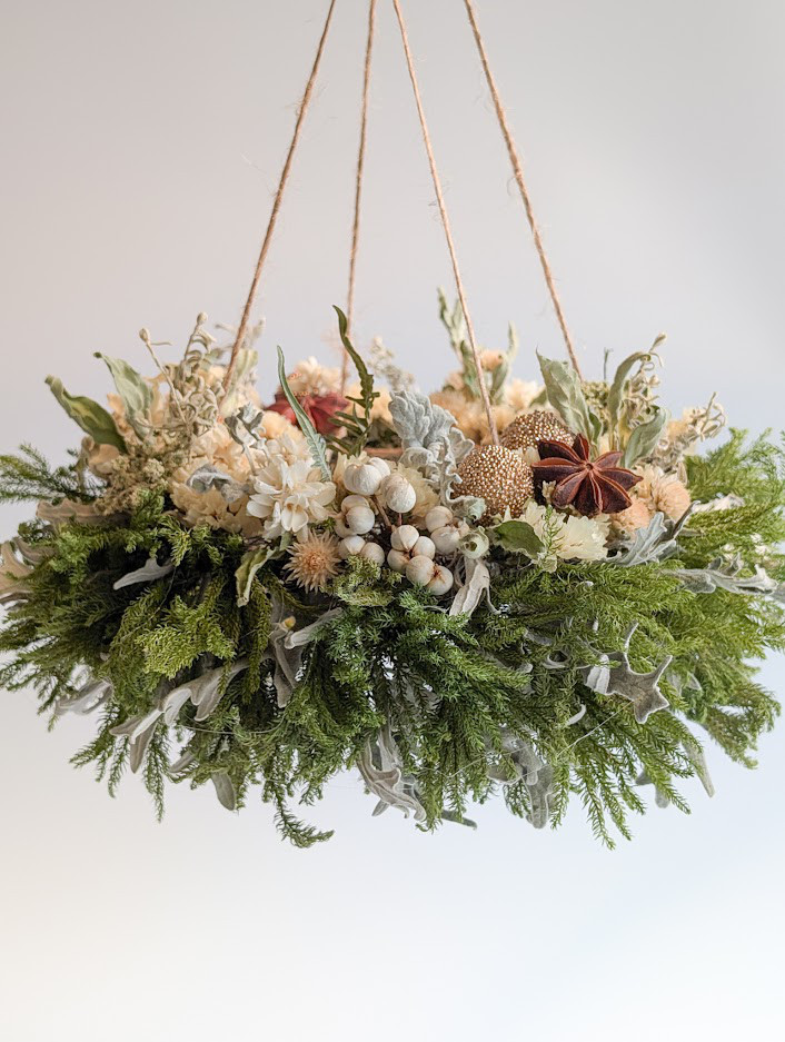 ドライフラワーリース　置き型フライングリース　ナチュラルリース／冬リース／ギフト