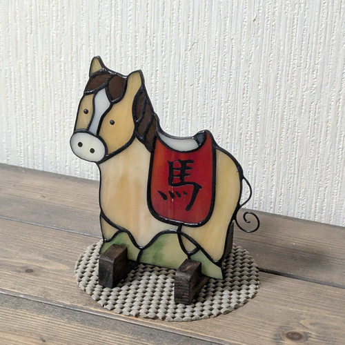 干支飾り】ステンドグラス置物「馬」（木製スタンド付） その他