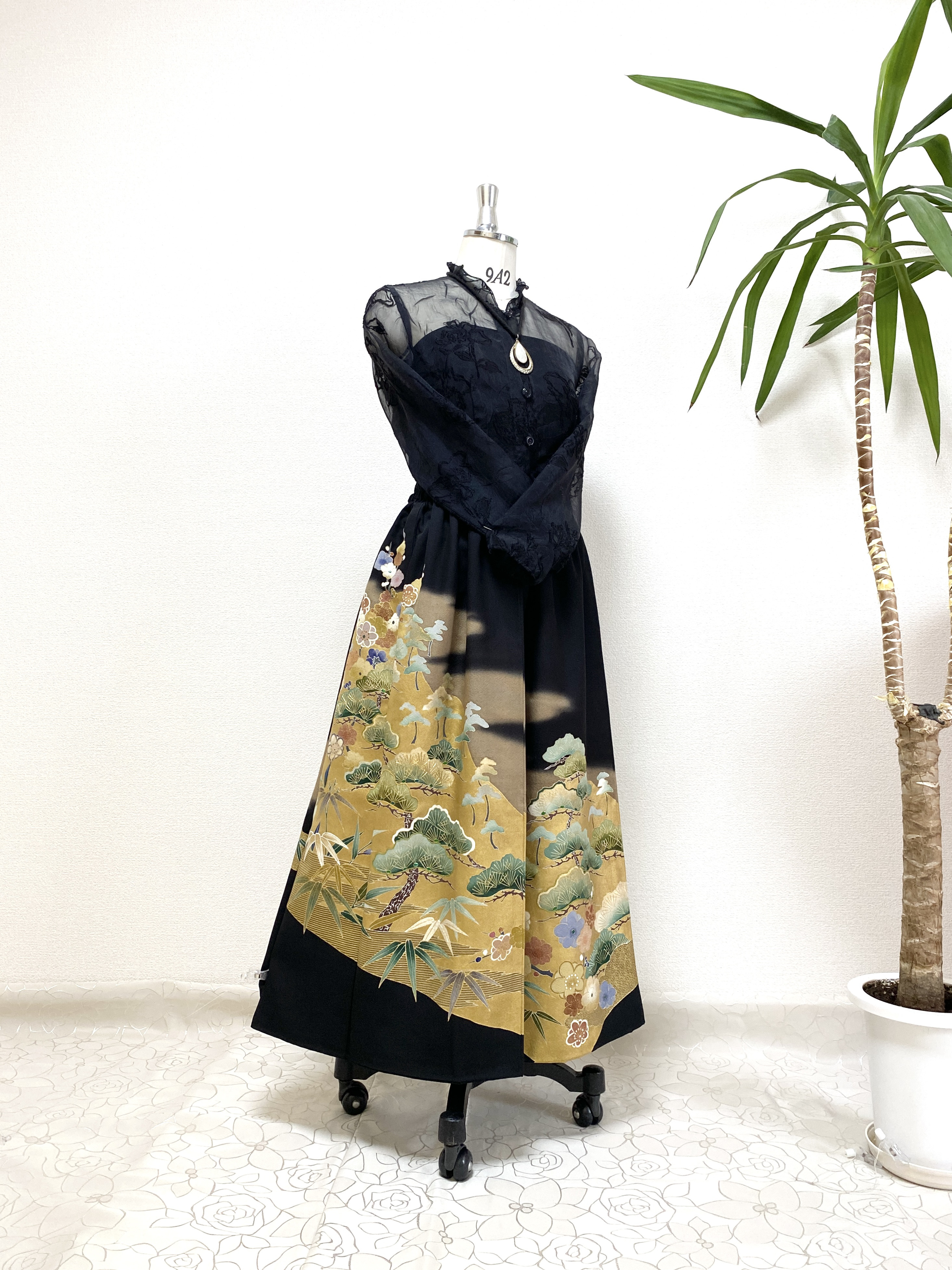 大人可愛いセレブ着物スカートフリーサイズ1点物黒留袖着物リメイクウエストゴムロングスカートフリーサイズ送料込み5775