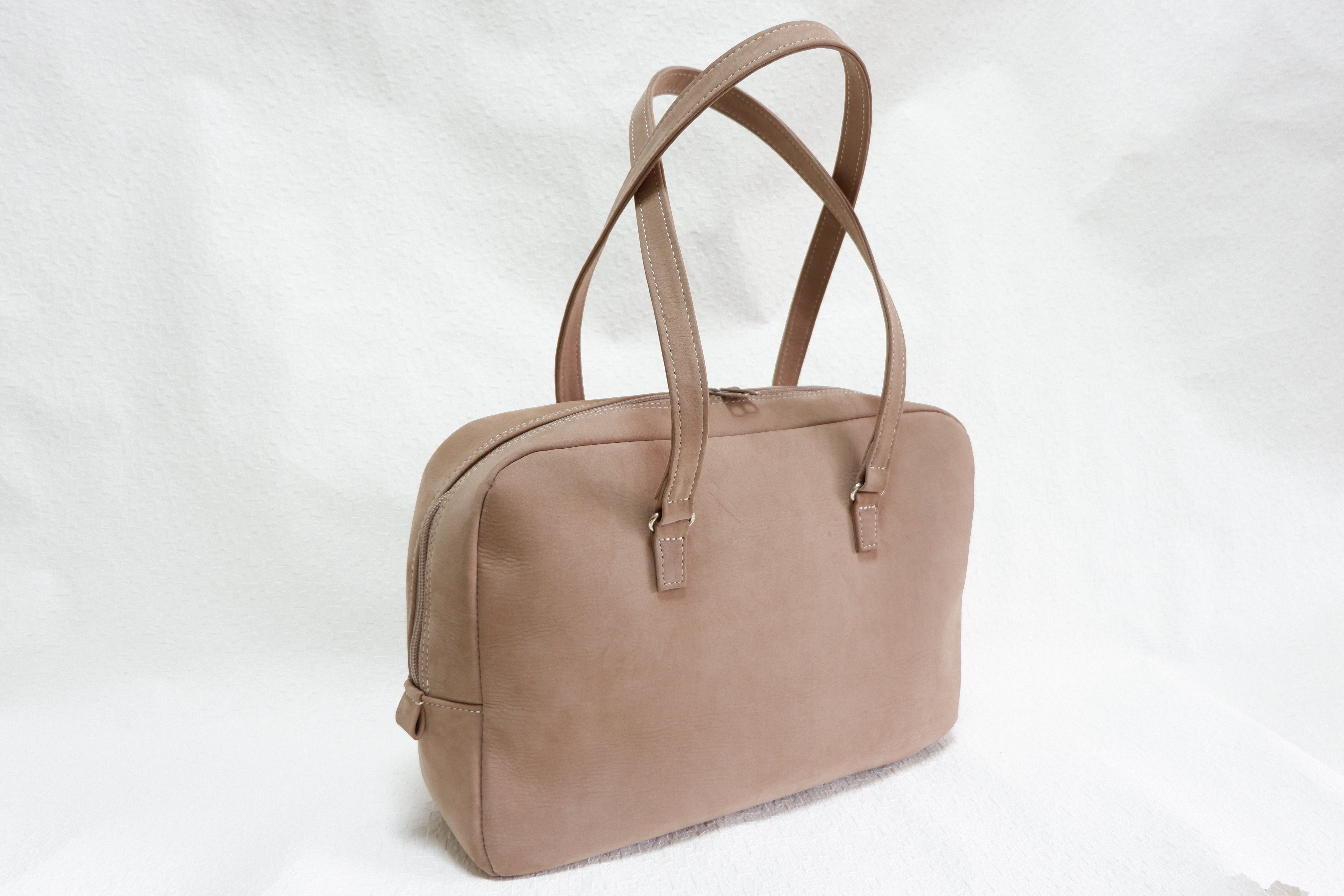 牛革ヌバック　Ａ４ファイル対応　セミショルダーボストンバッグ