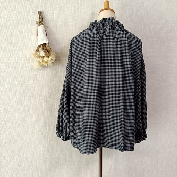 完売! 数量限定　起毛素材　ハイネックギャザーブラウス　グレー×ブラックのミニギンガムチェック柄　普通地～中厚地 8枚目の画像
