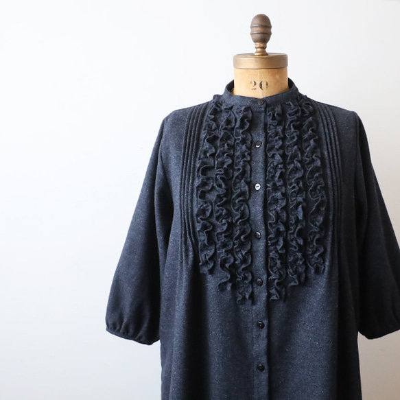 ⁂ラスト２　新作　１１５cm　暖か縮絨メルトン ウールmix　小花フリル　ワンピース　前開き　羽織り　紺K47 12枚目の画像
