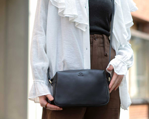 ショルダーバッグ 本革 イタリアンレザー 収納 大容量 斜めがけ バッグ