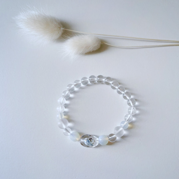 10月誕生石・インコ＆誕生石ブレスレット・合成オパール・ブラジル産水晶 3枚目の画像