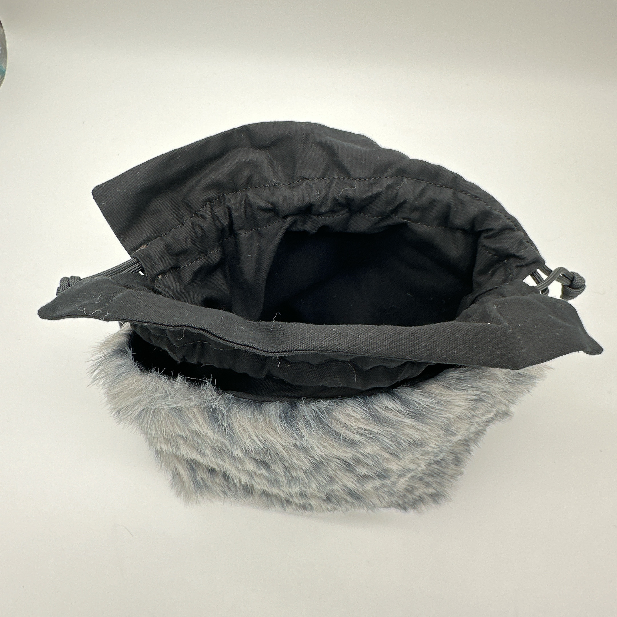 ファー巾着バッグ