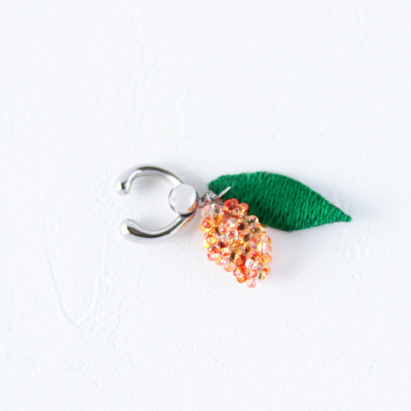 風に薫る金木犀のイヤーカフ 2枚目の画像