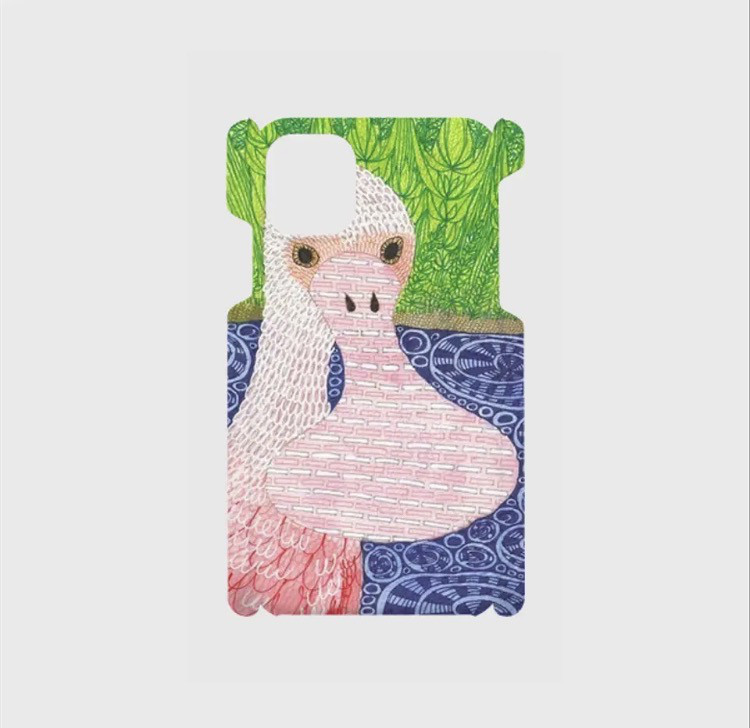 花の水辺でまどろむ翼｜ベニヘラサギ・クレアベニーの背面iPhoneケース