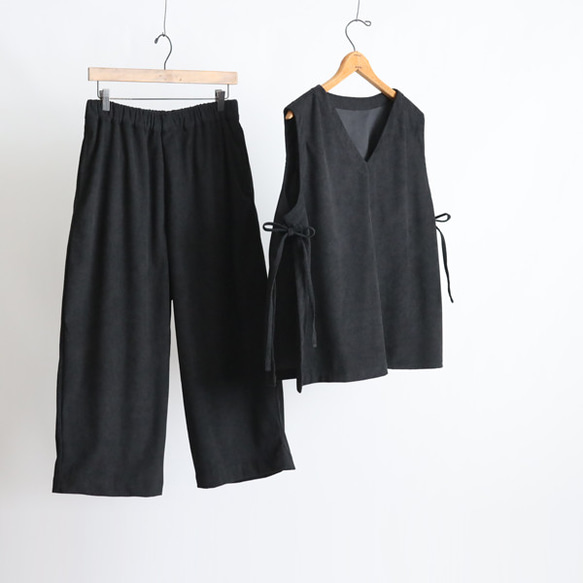 ⁂新作　ニット コーデュロイ生地　上下セットアップ　サイド横リボン付き ベスト　幅広 ストレート パンツ　黒 K67 13枚目の画像