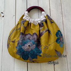 新作】昭和レトロな大花ウッドハンドルバック☆yuwaギャザーたっぷりの