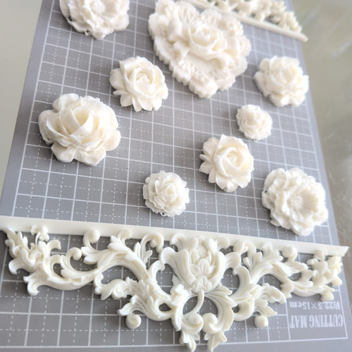 ♛アンティーク♛飾り DIY 装飾 薔薇 ロココ調レリーフ デコパーツ