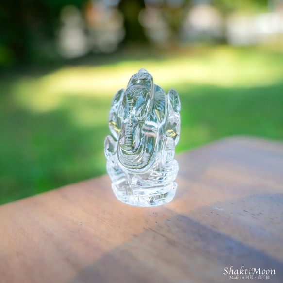 レア・希少！レインボー入り！ガネーシャ神像・虹入りヒマラヤ水晶119 天然石彫刻置物・インドの神様・商売繁盛・学問の神様 12枚目の画像