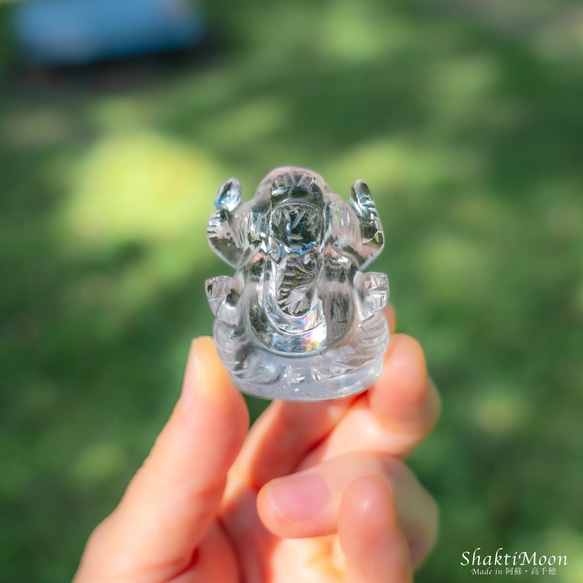 レア・希少！レインボー入り！ガネーシャ神像・虹入りヒマラヤ水晶120 天然石彫刻置物・インドの神様・商売繁盛・学問の神様 2枚目の画像