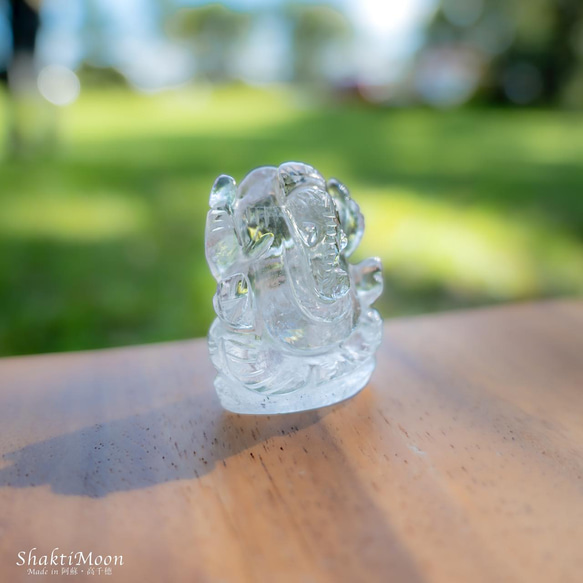 レア・希少！レインボー入り！ガネーシャ神像・虹入りヒマラヤ水晶120 天然石彫刻置物・インドの神様・商売繁盛・学問の神様 6枚目の画像