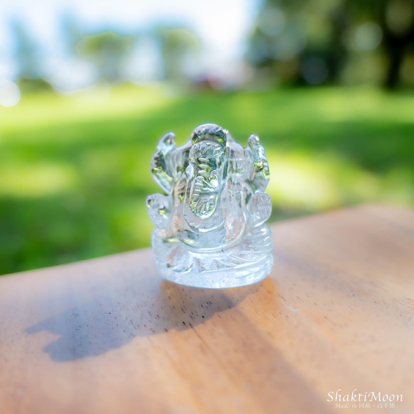 レア・希少！レインボー入り！ガネーシャ神像・虹入りヒマラヤ水晶120 天然石彫刻置物・インドの神様・商売繁盛・学問の神様 8枚目の画像