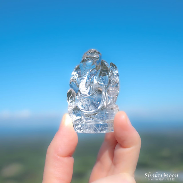 レア・希少！レインボー入り！ガネーシャ神像・虹入りヒマラヤ水晶121 天然石彫刻置物・インドの神様・商売繁盛・学問の神様 3枚目の画像
