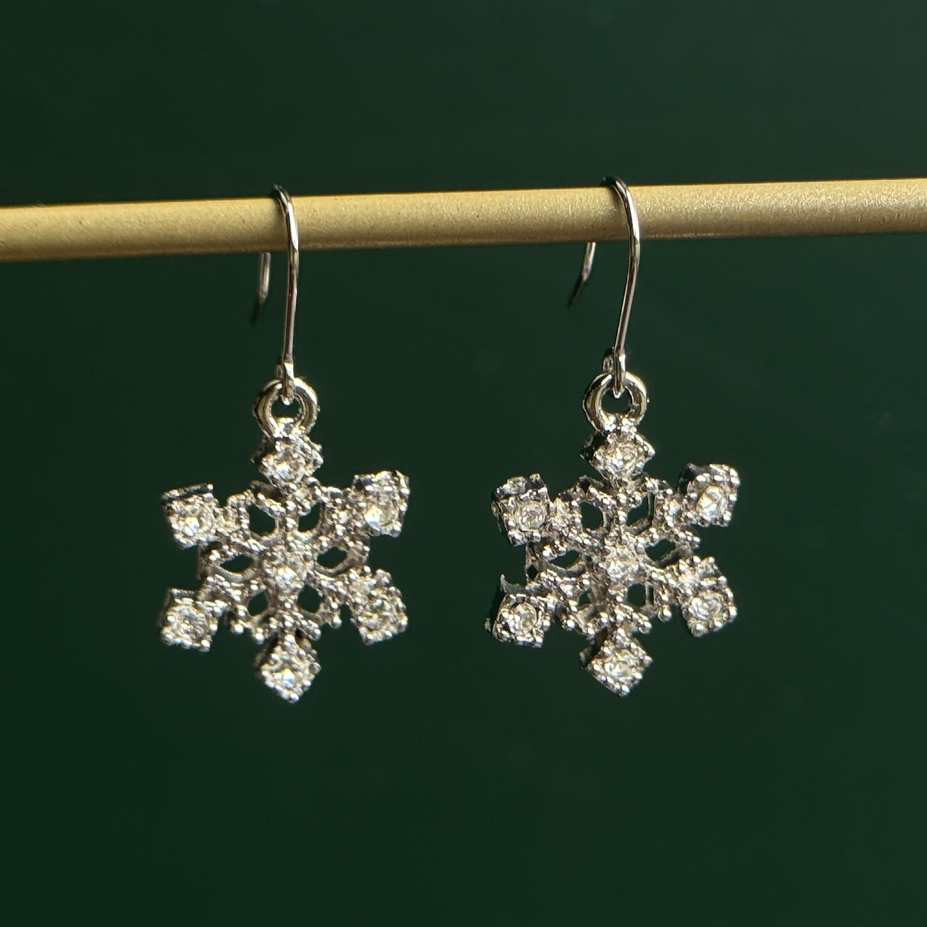 Creema限定新春福袋〈梅〉雪の結晶ピアス・イヤリング＆ネックレスセット サージカルステンレス