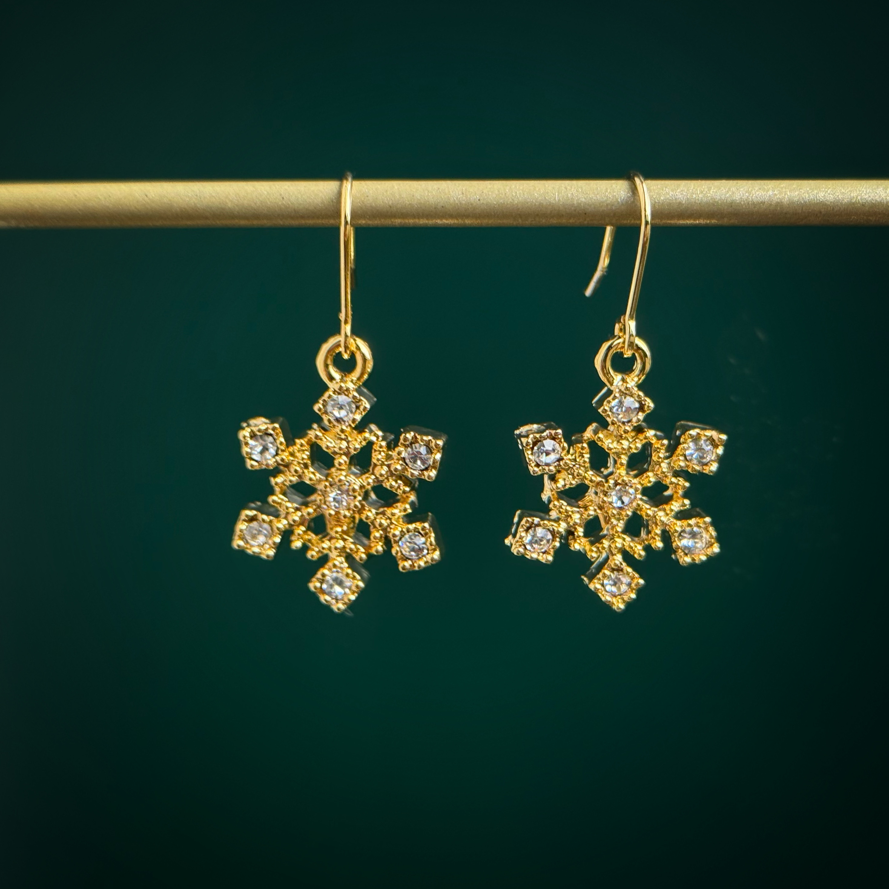 Creema限定新春福袋〈梅〉雪の結晶ピアス・イヤリング＆ネックレスセット サージカルステンレス