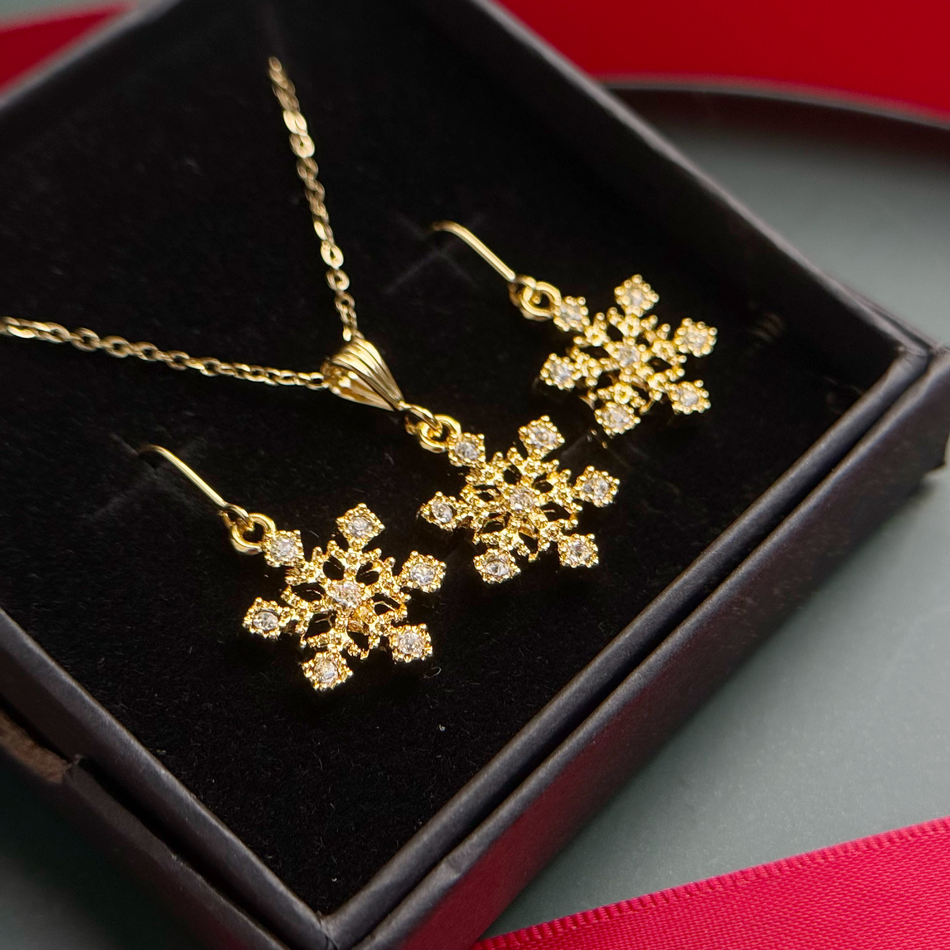 Creema限定新春福袋〈梅〉雪の結晶ピアス・イヤリング＆ネックレスセット サージカルステンレス