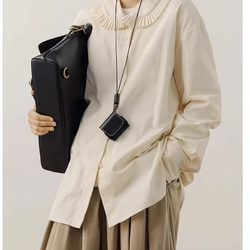 AirPods保護套 | Buttero皮革，手工縫製，雙向掛繩，可提供個人化刻字服務 第2張的照片