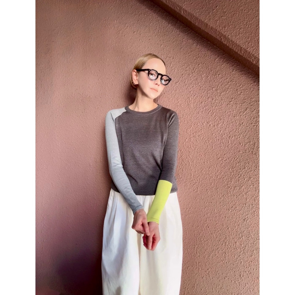 M＆L❤️2色有❤️着痩せニット❤️国産オリジナル❤️配色アシンメトリー❤️チャコール＆グレー＆ネオンイエロー