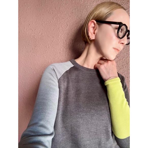 M＆L❤️2色有❤️着痩せニット❤️国産オリジナル❤️配色アシンメトリー❤️チャコール＆グレー＆ネオンイエロー 10枚目の画像