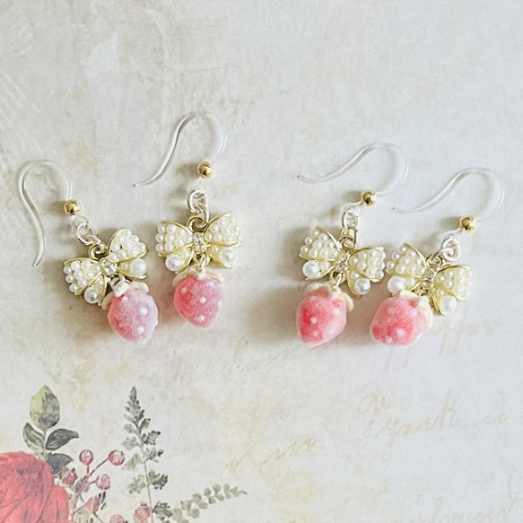 【限定♡】雪いちごのピアス・レッド 3枚目の画像