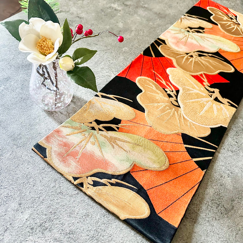 帯のタペストリー 輝く松と扇 テーブルランナー使用可 小物 和モダン