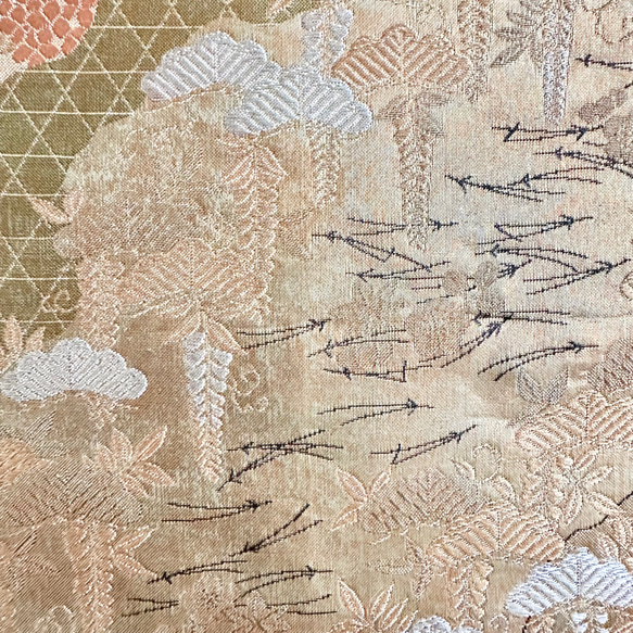 帯のタペストリー　金色に百花繚乱　テーブルランナー使用可　小物　和モダン　リメイク インテリア　和室　正月 9枚目の画像