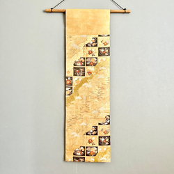 帯のタペストリー　金色に百花繚乱　テーブルランナー使用可　小物　和モダン　リメイク インテリア　和室　正月 3枚目の画像