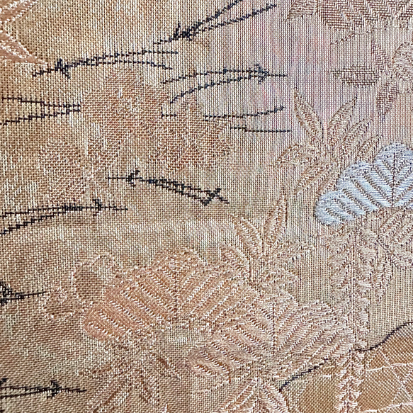 帯のタペストリー　金色に百花繚乱　テーブルランナー使用可　小物　和モダン　リメイク インテリア　和室　正月 11枚目の画像