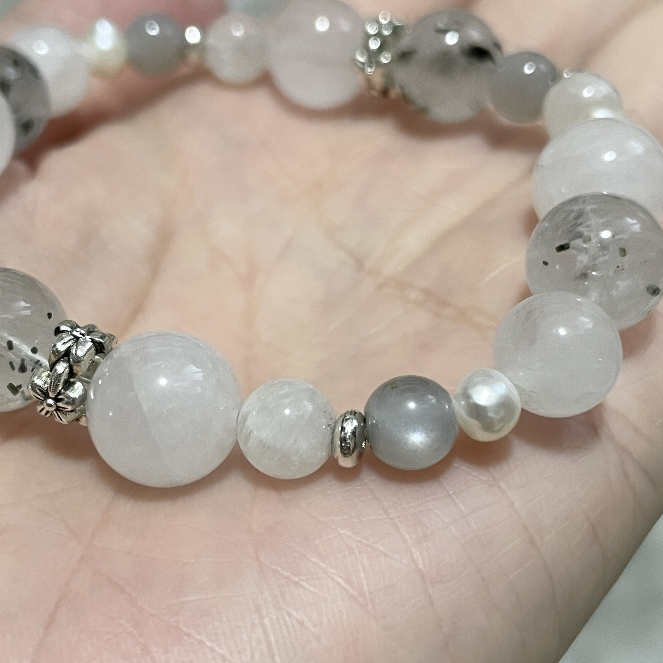 【数量限定】326.白い花冠-アゼツライト×ムーンストーン×淡水パール
