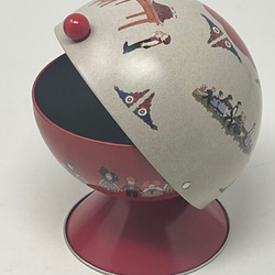 新入荷！フランス！ディスプレイにも『フランスのアルザス　Hansi(ハンジ)　TIN缶　小物入れ（ボール型）』 5枚目の画像