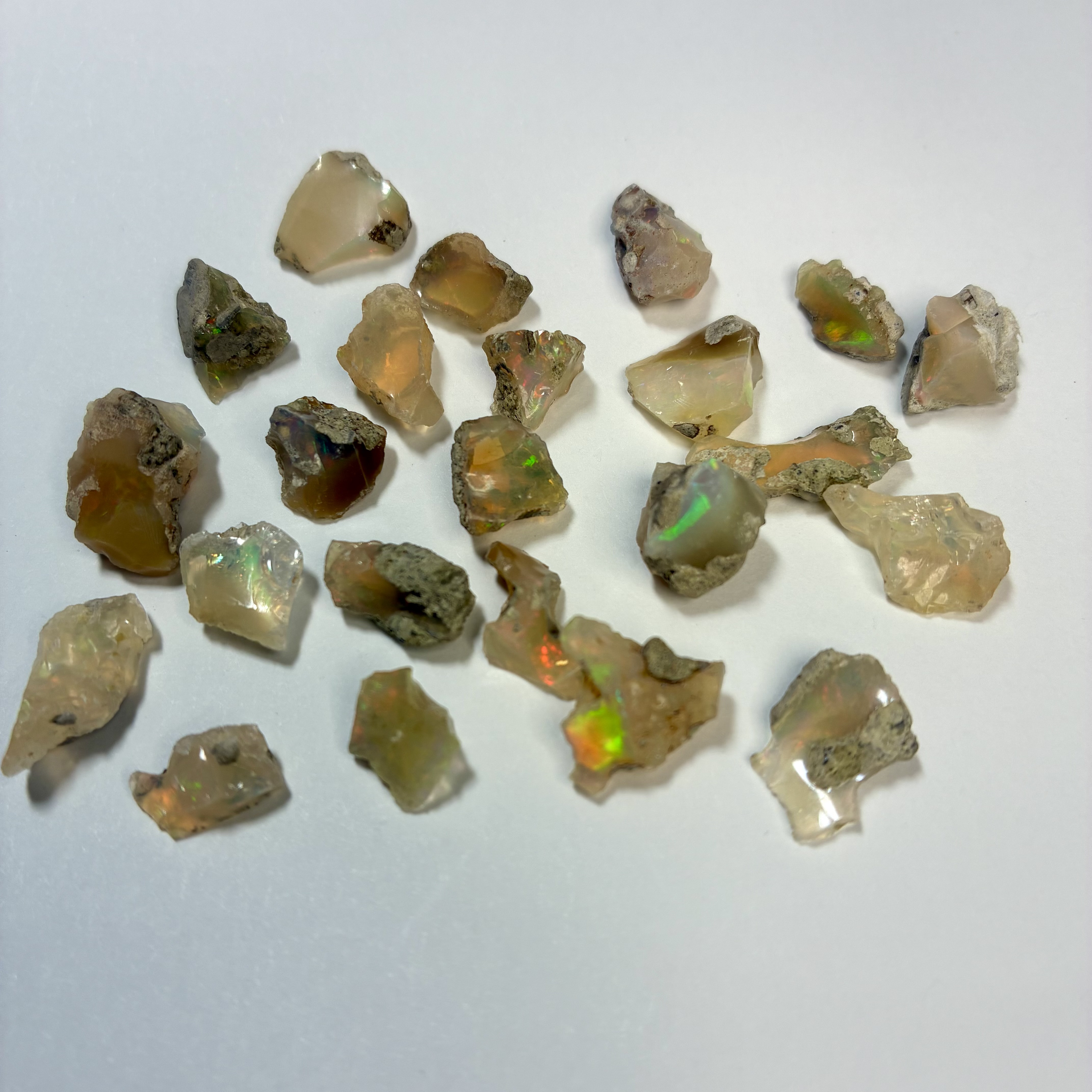 エチオピア産オパール 【現物のみセット販売】 原石 鉱物 天然石 (No.1666)