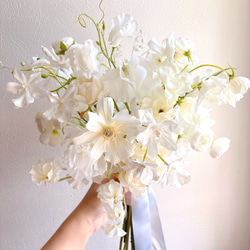 ホワイトアネモネとチューリップのパステルブーケ＆ブートニア ホワイトアネモネとチューリップのパステルブーケ＆ブートニア