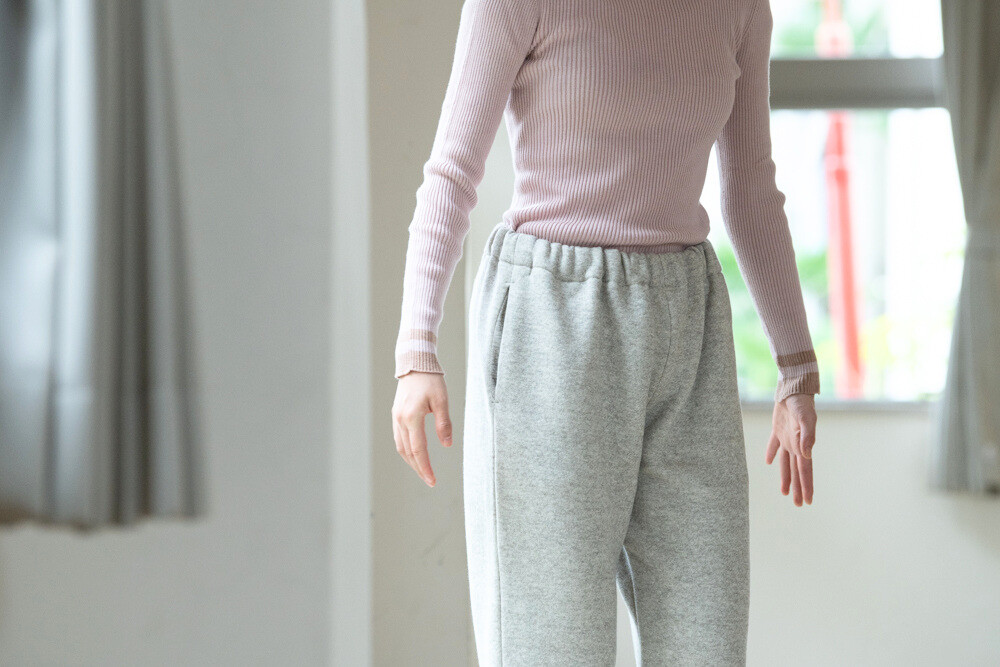 ヤク混裏起毛ニット　テーパードパンツ【OrganicCotton×Yak 両サイドポケット付】